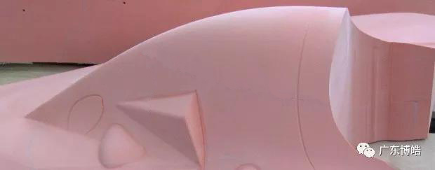 五軸加工中心應用:汽車模型制造