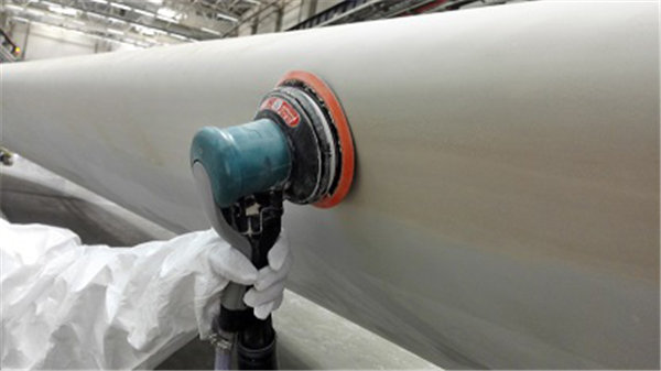 丹納布雷進(jìn)口無塵打磨設(shè)備用于風(fēng)能市場，無塵打磨設(shè)備助力復(fù)材人健康發(fā)展，擺脫玻璃鋼粉塵困擾